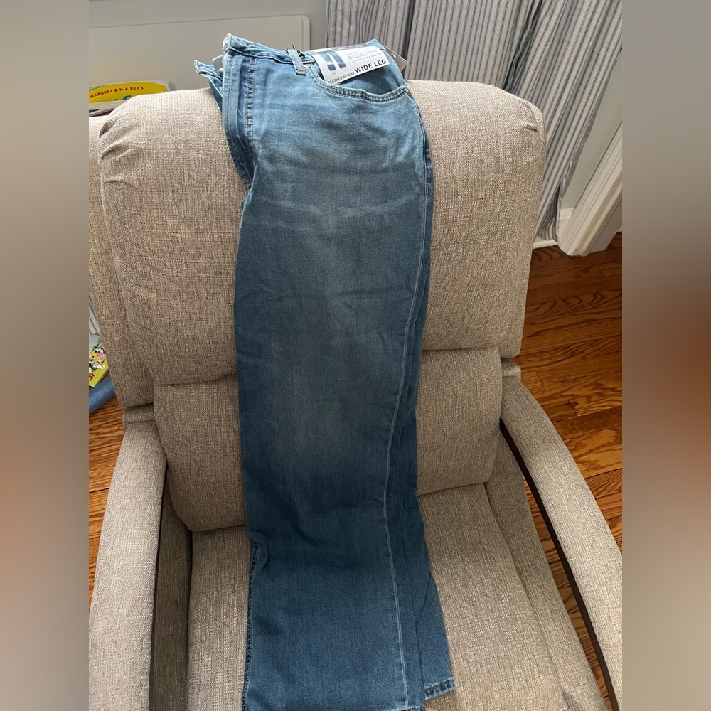 Seven 7 wide leg featherweight jeans NWT 10